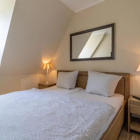 Semi-detached House In A Quiet Location In The Village Of St Peter-ording 度假居 *