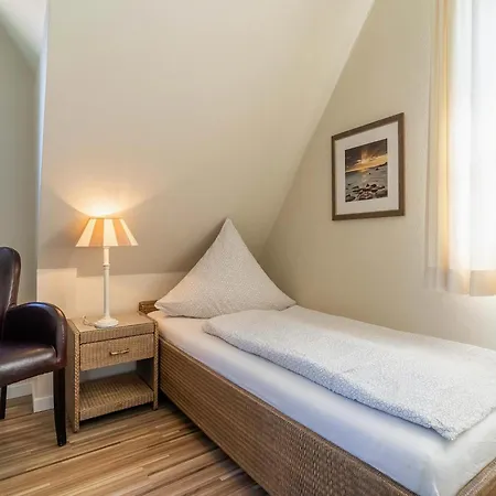 Σπίτι διακοπών Semi-detached House In A Quiet Location In The Village Of St Peter-ording *