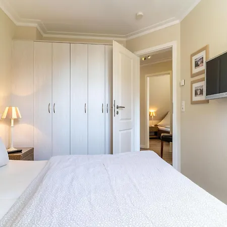 Semi-detached House In A Quiet Location In The Village Of St Peter-ording * 圣彼得奥尔丁